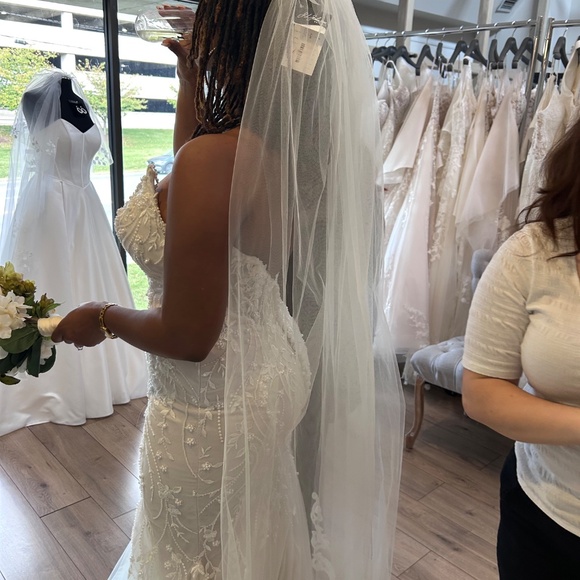 Maggie Sottero wedding gown ivory size 12 - Picture 4 of 4